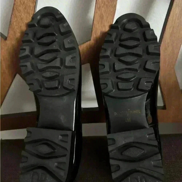 Donald J Pliner Woman's Elen Loafers used like a New Size 8M - Picture 8 of 9